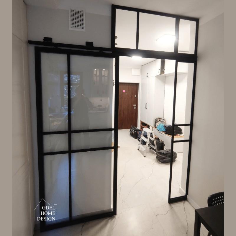 Szklane drzwi w wiatrołapie – połączenie funkcjonalności i estetyki domu