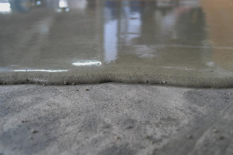 Skuteczne sposoby na wyrównanie posadzki w garażu – odkryj najlepsze metody i materiały!